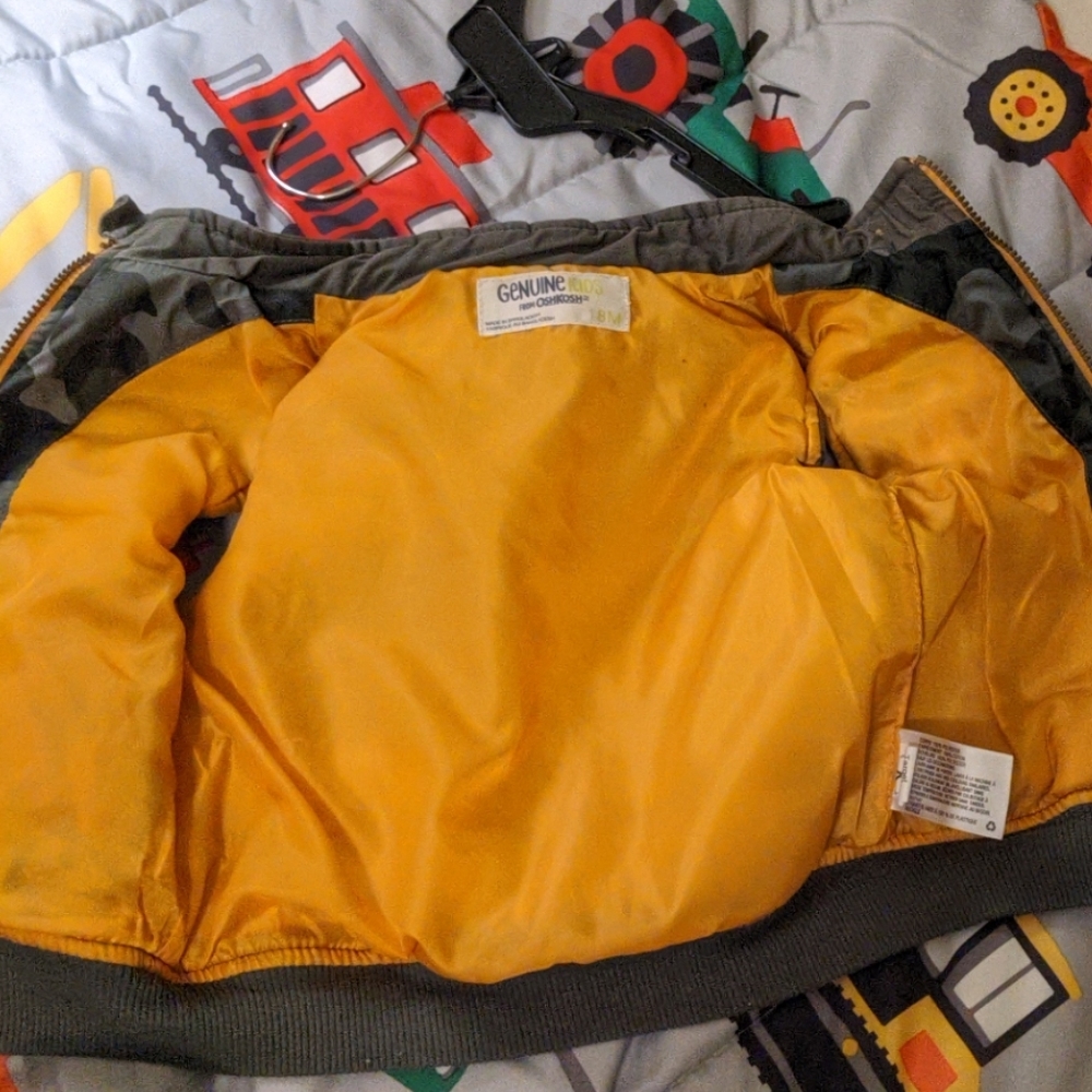 Camo Vest - Picture 3 of 3